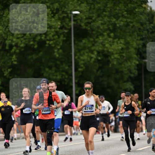29.06.2025 - hella hamburg halbmarathon Dr. Thomas Lammeyer http://msf.ph/oto/8428832 29.06.2025 10:51:23 Kennedybrücke 1004, 1100, 1371, 1375, 1555, 1608, 1837, 1961, 1999, 2162, 2327, 2537, 2556, 2662, 2665, 2697, 3277, 3339, 3406, 3407, 3823, 4104, 4325, 4483, 5697, 5854, 5892, 6485, 6623, 6740, 6995, 7073, 7268, 7364, 7368, 7374, 7430, 7431, 7827, 7960, 8131, 8541, 8967, 9092, 9557, 9949, 10511, 10514, 10515, 10591, 11160, 11378, 11408 meine-sportfotos.de