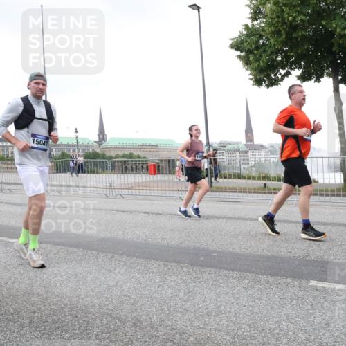 29.06.2025 - hella hamburg halbmarathon Lena Gebhardt http://msf.ph/oto/8428869 29.06.2025 10:53:58 Lombardsbrücke 1, 799, 19, 15047, 1466, 1017, 1263, 1687, 1709, 1744, 1753, 1779, 1789, 1984, 2079, 2372, 2429, 2600, 2761, 2854, 3055, 3079, 3187, 3188, 3249, 3465, 3467, 3557, 4323, 4595, 4685, 4801, 4838, 5430, 5514, 5562, 5804, 5817, 5856, 5857, 5898, 5964, 6039, 6192, 6273, 6306, 6468, 6583, 6913, 6987, 6988, 6996, 7039, 7537, 7611, 7614, 7874, 7890, 8867, 8924, 9077, 9138, 9203, 9456, 9503, 9531, 9572, 9771, 9785, 10207, 11390, 11785 meine-sportfotos.de