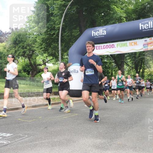 29.06.2025 - hella hamburg halbmarathon KatJ http://msf.ph/oto/8428914 29.06.2025 10:40:57 Zwischen KM18-KM19 1502, 2070, 2099, 2884, 3103, 3310, 4189, 4299, 4938, 6762, 6994, 7147, 7478 meine-sportfotos.de
