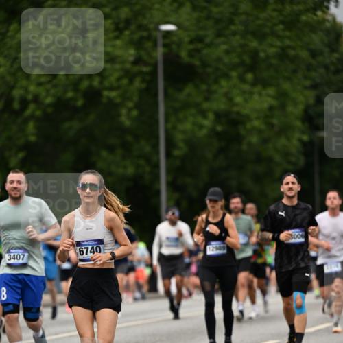 29.06.2025 - hella hamburg halbmarathon Dr. Thomas Lammeyer http://msf.ph/oto/8428925 29.06.2025 10:51:25 Kennedybrücke 1004, 1371, 1375, 1555, 1608, 1837, 1961, 1999, 2162, 2327, 2537, 2556, 2662, 2665, 2697, 3277, 3339, 3406, 3407, 3823, 4325, 4483, 5697, 5895, 6485, 6740, 6995, 7073, 7268, 7364, 7368, 7374, 7430, 7431, 7827, 7960, 8131, 8541, 8967, 9092, 9557, 10511, 10514, 10515, 10591, 11160, 11378 meine-sportfotos.de