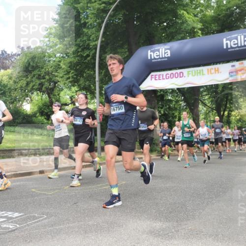 29.06.2025 - hella hamburg halbmarathon KatJ http://msf.ph/oto/8428931 29.06.2025 10:40:57 Zwischen KM18-KM19 1502, 2070, 2099, 2884, 3103, 3310, 4189, 4299, 4938, 6762, 6994, 7147, 7478 meine-sportfotos.de