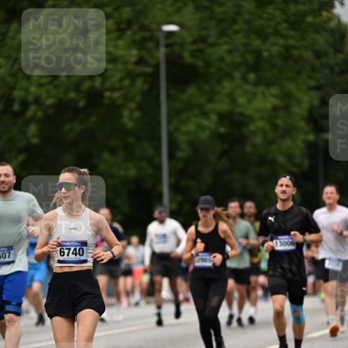 29.06.2025 - hella hamburg halbmarathon Dr. Thomas Lammeyer http://msf.ph/oto/8428935 29.06.2025 10:51:25 Kennedybrücke 1004, 1371, 1375, 1555, 1608, 1837, 1961, 1999, 2162, 2327, 2537, 2556, 2662, 2665, 2697, 3277, 3339, 3406, 3407, 3823, 4325, 4483, 5697, 5895, 6485, 6740, 6995, 7073, 7268, 7364, 7368, 7374, 7430, 7431, 7827, 7960, 8131, 8541, 8967, 9092, 9557, 10511, 10514, 10515, 10591, 11160, 11378 meine-sportfotos.de