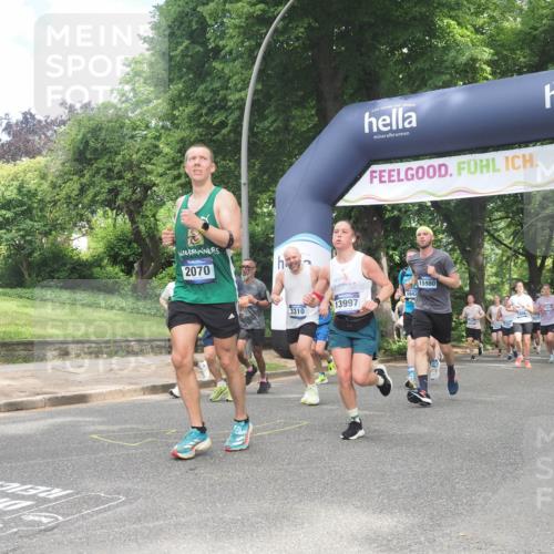 29.06.2025 - hella hamburg halbmarathon KatJ http://msf.ph/oto/8428985 29.06.2025 10:40:59 Zwischen KM18-KM19 1030, 1502, 1727, 2070, 2884, 2910, 3103, 3310, 4189, 4299, 4938, 6942, 6994, 7147, 7864 meine-sportfotos.de