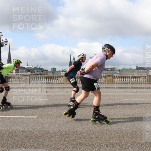 29.06.2025 - hella hamburg halbmarathon Lena Gebhardt http://msf.ph/oto/8428986 29.06.2025 08:59:39 Lombardsbrücke 161 meine-sportfotos.de