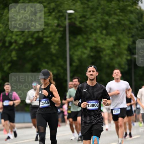 29.06.2025 - hella hamburg halbmarathon Dr. Thomas Lammeyer http://msf.ph/oto/8428996 29.06.2025 10:51:27 Kennedybrücke 1004, 1371, 1375, 1555, 1608, 1837, 1961, 1999, 2162, 2327, 2537, 2556, 2662, 2665, 2981, 3277, 3339, 3406, 3407, 3823, 4325, 4483, 5697, 5895, 6485, 6740, 6995, 7073, 7268, 7364, 7368, 7374, 7430, 7431, 7827, 7960, 8131, 8541, 8967, 9092, 9557, 10511, 10514, 10515, 10591, 11160, 11378 meine-sportfotos.de