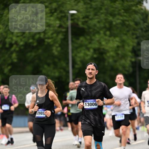 29.06.2025 - hella hamburg halbmarathon Dr. Thomas Lammeyer http://msf.ph/oto/8429002 29.06.2025 10:51:27 Kennedybrücke 1004, 1371, 1375, 1555, 1608, 1837, 1961, 1999, 2162, 2327, 2537, 2556, 2662, 2665, 2981, 3277, 3339, 3406, 3407, 3823, 4325, 4483, 5697, 5895, 6485, 6740, 6995, 7073, 7268, 7364, 7368, 7374, 7430, 7431, 7827, 7960, 8131, 8541, 8967, 9092, 9557, 10511, 10514, 10515, 10591, 11160, 11378 meine-sportfotos.de