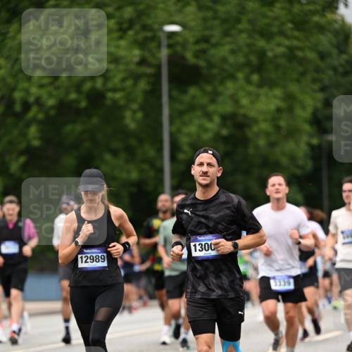 29.06.2025 - hella hamburg halbmarathon Dr. Thomas Lammeyer http://msf.ph/oto/8429005 29.06.2025 10:51:28 Kennedybrücke 1004, 1371, 1375, 1555, 1593, 1608, 1837, 1961, 1999, 2162, 2327, 2537, 2556, 2981, 3277, 3339, 3406, 3407, 3823, 4325, 4483, 5697, 5895, 6485, 6740, 6995, 7073, 7268, 7364, 7368, 7374, 7430, 7431, 7827, 7960, 8131, 8541, 8967, 9092, 9557, 10511, 10514, 10515, 10591, 11160, 11378 meine-sportfotos.de