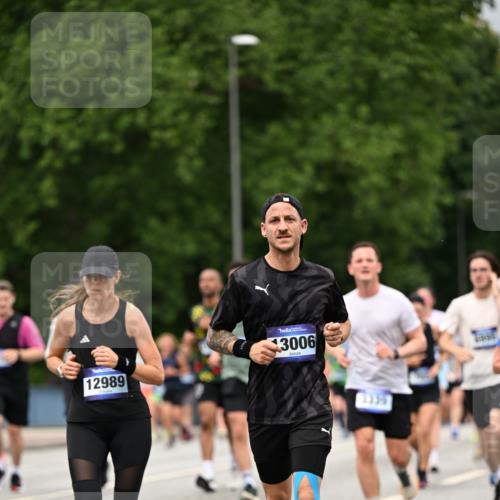 29.06.2025 - hella hamburg halbmarathon Dr. Thomas Lammeyer http://msf.ph/oto/8429009 29.06.2025 10:51:28 Kennedybrücke 1004, 1371, 1375, 1555, 1593, 1608, 1837, 1961, 1999, 2162, 2327, 2537, 2556, 2981, 3277, 3339, 3406, 3407, 3823, 4325, 4483, 5697, 5895, 6485, 6740, 6995, 7073, 7268, 7364, 7368, 7374, 7430, 7431, 7827, 7960, 8131, 8541, 8967, 9092, 9557, 10511, 10514, 10515, 10591, 11160, 11378 meine-sportfotos.de