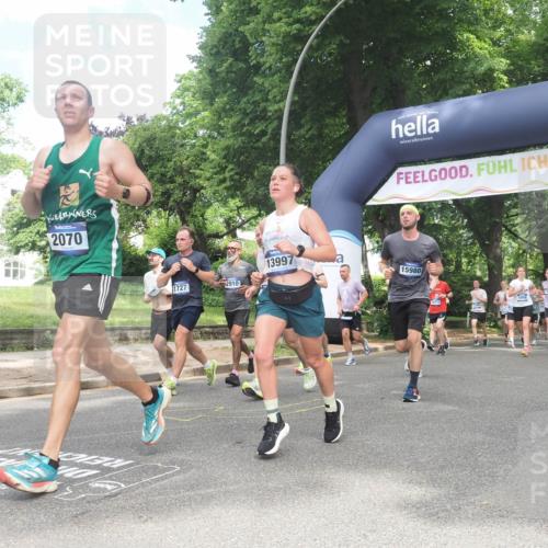 29.06.2025 - hella hamburg halbmarathon KatJ http://msf.ph/oto/8429018 29.06.2025 10:40:59 Zwischen KM18-KM19 1030, 1502, 1727, 2070, 2884, 2910, 3103, 3310, 4189, 4299, 4938, 6942, 6994, 7147, 7864 meine-sportfotos.de