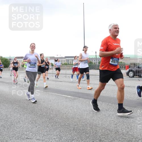 29.06.2025 - hella hamburg halbmarathon Lena Gebhardt http://msf.ph/oto/8429048 29.06.2025 10:54:00 Lombardsbrücke 761, 6039, 9572, 5856, 18365, 13316, 2079, 1017, 1263, 1687, 1744, 1753, 1762, 1779, 1789, 2079, 2372, 2429, 2600, 2761, 2854, 3055, 3079, 3187, 3188, 3249, 3465, 3467, 3557, 4323, 4595, 4685, 4801, 4838, 5157, 5430, 5514, 5804, 5817, 5856, 5857, 5898, 5964, 6039, 6192, 6273, 6306, 6468, 6583, 6913, 6987, 6988, 6996, 7039, 7498, 7537, 7611, 7614, 7874, 7890, 7946, 8867, 8924, 9077, 9138, 9203, 9503, 9531, 9572, 9771, 10207, 11390, 11785 meine-sportfotos.de