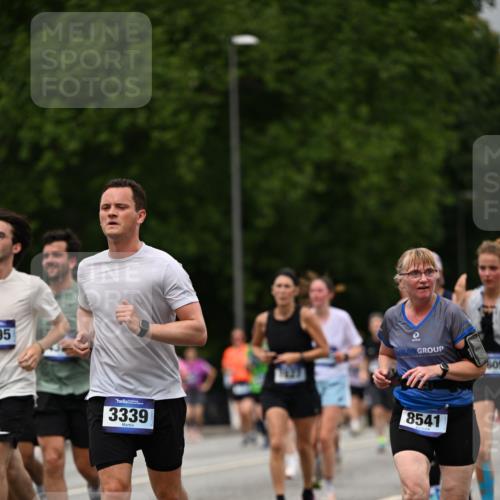 29.06.2025 - hella hamburg halbmarathon Dr. Thomas Lammeyer http://msf.ph/oto/8429117 29.06.2025 10:51:30 Kennedybrücke 1371, 1375, 1555, 1593, 1608, 1837, 1961, 1999, 2162, 2327, 2537, 2556, 2981, 3277, 3339, 3406, 3407, 3823, 4325, 5697, 5895, 6485, 6740, 6995, 7364, 7368, 7430, 7431, 7827, 7960, 8131, 8541, 8967, 9092, 9557, 9743, 10511, 10514, 10515, 10591, 11160, 11378 meine-sportfotos.de