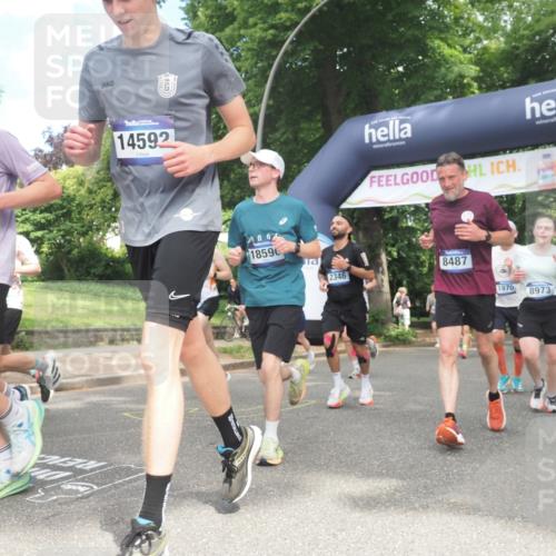 29.06.2025 - hella hamburg halbmarathon KatJ http://msf.ph/oto/8429133 29.06.2025 10:41:04 Zwischen KM18-KM19 1030, 1482, 1727, 1870, 2070, 2346, 2910, 3096, 3819, 5259, 5866, 6942, 7864, 8487 meine-sportfotos.de