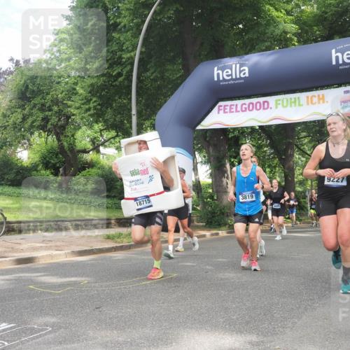29.06.2025 - hella hamburg halbmarathon KatJ http://msf.ph/oto/8429158 29.06.2025 10:41:06 Zwischen KM18-KM19 1030, 1482, 1727, 1870, 2346, 2518, 2910, 3096, 3819, 5259, 5866, 6294, 6629, 6942, 7864, 8487 meine-sportfotos.de