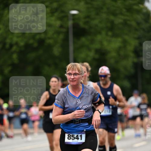 29.06.2025 - hella hamburg halbmarathon Dr. Thomas Lammeyer http://msf.ph/oto/8429221 29.06.2025 10:51:32 Kennedybrücke 1371, 1375, 1555, 1593, 1608, 1837, 1961, 2162, 2327, 2537, 2556, 2981, 3277, 3339, 3406, 3407, 3823, 4325, 4342, 5697, 5895, 6485, 6740, 6995, 7430, 7431, 7827, 7960, 8131, 8541, 8967, 9092, 9557, 9743, 10511, 10514, 10515, 10591, 11160, 11378 meine-sportfotos.de