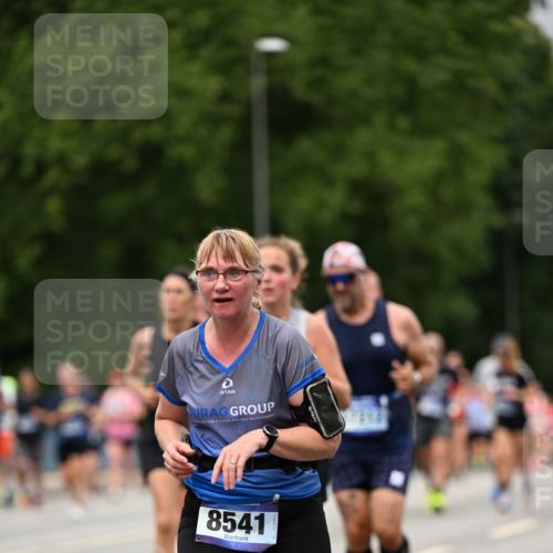 29.06.2025 - hella hamburg halbmarathon Dr. Thomas Lammeyer http://msf.ph/oto/8429236 29.06.2025 10:51:32 Kennedybrücke 1371, 1375, 1555, 1593, 1608, 1837, 1961, 2162, 2327, 2537, 2556, 2981, 3277, 3339, 3406, 3407, 3823, 4325, 4342, 5697, 5895, 6485, 6740, 6995, 7430, 7431, 7827, 7960, 8131, 8541, 8967, 9092, 9557, 9743, 10511, 10514, 10515, 10591, 11160, 11378 meine-sportfotos.de