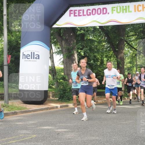 29.06.2025 - hella hamburg halbmarathon KatJ http://msf.ph/oto/8429239 29.06.2025 10:41:13 Zwischen KM18-KM19 1422, 1442, 2518, 3059, 6294, 6374, 6629 meine-sportfotos.de