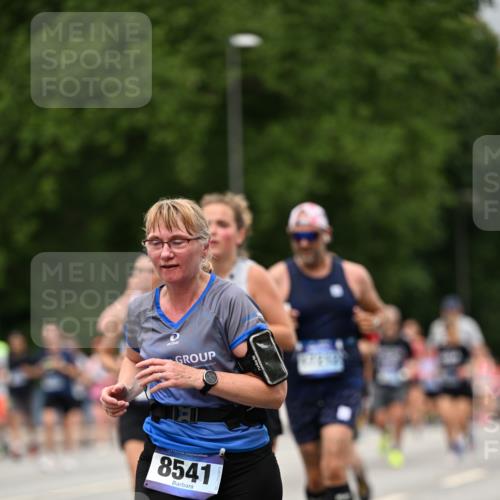 29.06.2025 - hella hamburg halbmarathon Dr. Thomas Lammeyer http://msf.ph/oto/8429246 29.06.2025 10:51:32 Kennedybrücke 1371, 1375, 1555, 1593, 1608, 1837, 1961, 2162, 2327, 2537, 2556, 2981, 3277, 3339, 3406, 3407, 3823, 4325, 4342, 5697, 5895, 6485, 6740, 6995, 7430, 7431, 7827, 7960, 8131, 8541, 8967, 9092, 9557, 9743, 10511, 10514, 10515, 10591, 11160, 11378 meine-sportfotos.de