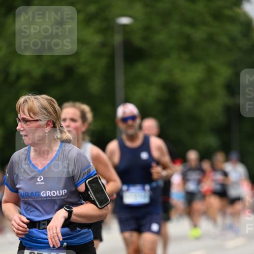 29.06.2025 - hella hamburg halbmarathon Dr. Thomas Lammeyer http://msf.ph/oto/8429280 29.06.2025 10:51:33 Kennedybrücke 1371, 1375, 1555, 1593, 1608, 1837, 1961, 2162, 2327, 2500, 2537, 2556, 2981, 3277, 3339, 3406, 3407, 3823, 4325, 4342, 5697, 5700, 5895, 6485, 6740, 6995, 7430, 7431, 7827, 7960, 8131, 8541, 8967, 9092, 9557, 9743, 10511, 10514, 10515, 10591, 11160, 11378 meine-sportfotos.de