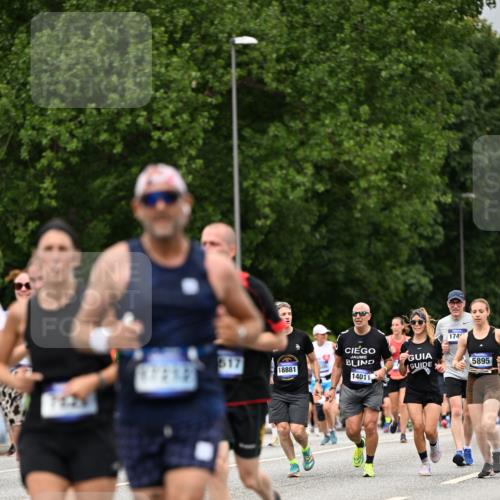 29.06.2025 - hella hamburg halbmarathon Dr. Thomas Lammeyer http://msf.ph/oto/8429314 29.06.2025 10:51:34 Kennedybrücke 1371, 1555, 1593, 1608, 1837, 1961, 2162, 2327, 2500, 2537, 2556, 2981, 3277, 3339, 3406, 3407, 3823, 4325, 4342, 5697, 5700, 5895, 6485, 6740, 6995, 7430, 7431, 7827, 7960, 8131, 8541, 8967, 9092, 9557, 9743, 10511, 10514, 10515, 10591, 11160, 11378 meine-sportfotos.de