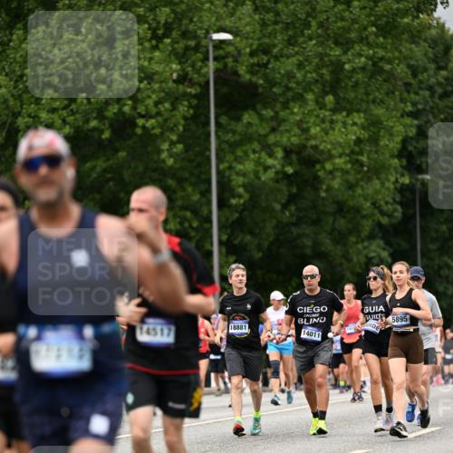 29.06.2025 - hella hamburg halbmarathon Dr. Thomas Lammeyer http://msf.ph/oto/8429345 29.06.2025 10:51:34 Kennedybrücke 1371, 1555, 1593, 1608, 1837, 1961, 2162, 2327, 2500, 2537, 2556, 2981, 3277, 3339, 3406, 3407, 3823, 4325, 4342, 5697, 5700, 5895, 6485, 6740, 6995, 7430, 7431, 7827, 7960, 8131, 8541, 8967, 9092, 9557, 9743, 10511, 10514, 10515, 10591, 11160, 11378 meine-sportfotos.de
