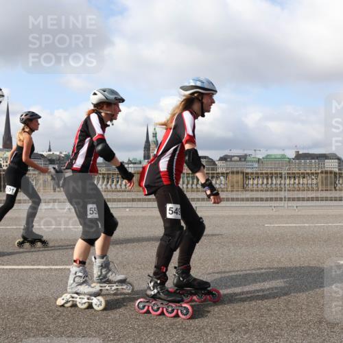 29.06.2025 - hella hamburg halbmarathon Lena Gebhardt http://msf.ph/oto/8429467 29.06.2025 08:59:43 Lombardsbrücke 00, 501, 55, 549, 20470 meine-sportfotos.de