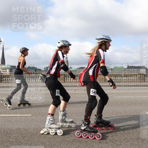 29.06.2025 - hella hamburg halbmarathon Lena Gebhardt http://msf.ph/oto/8429486 29.06.2025 08:59:43 Lombardsbrücke 501, 55, 549, 204 meine-sportfotos.de