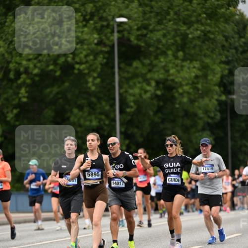 29.06.2025 - hella hamburg halbmarathon Dr. Thomas Lammeyer http://msf.ph/oto/8429487 29.06.2025 10:51:37 Kennedybrücke 1555, 1593, 1608, 2162, 2327, 2500, 2537, 2556, 2981, 3277, 3339, 3406, 3407, 3823, 4325, 4342, 5697, 5700, 5895, 6740, 6995, 7827, 7960, 8131, 8541, 8967, 9092, 9557, 9743, 10511, 10514, 10515, 10591, 11160, 11378 meine-sportfotos.de