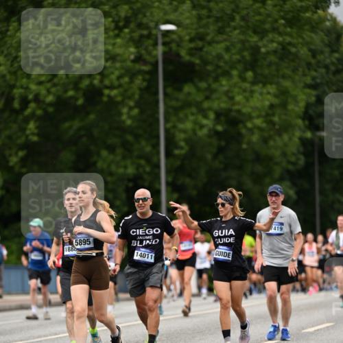 29.06.2025 - hella hamburg halbmarathon Dr. Thomas Lammeyer http://msf.ph/oto/8429505 29.06.2025 10:51:37 Kennedybrücke 1555, 1593, 1608, 2162, 2327, 2500, 2537, 2556, 2981, 3277, 3339, 3406, 3407, 3823, 4325, 4342, 5697, 5700, 5895, 6740, 6995, 7827, 7960, 8131, 8541, 8967, 9092, 9557, 9743, 10511, 10514, 10515, 10591, 11160, 11378 meine-sportfotos.de