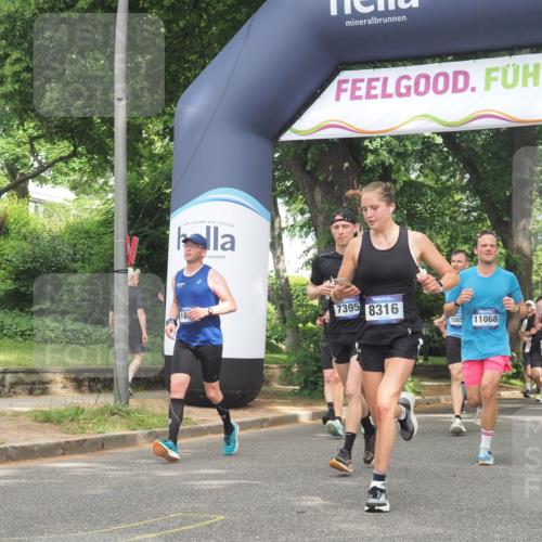 29.06.2025 - hella hamburg halbmarathon KatJ http://msf.ph/oto/8429540 29.06.2025 10:41:23 Zwischen KM18-KM19 1496, 1628, 2630, 6938, 7395, 8316, 8698 meine-sportfotos.de