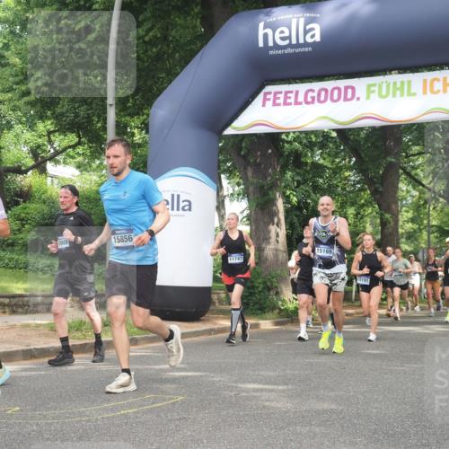 29.06.2025 - hella hamburg halbmarathon KatJ http://msf.ph/oto/8429617 29.06.2025 10:41:25 Zwischen KM18-KM19 1496, 1628, 2561, 7395, 8316 meine-sportfotos.de