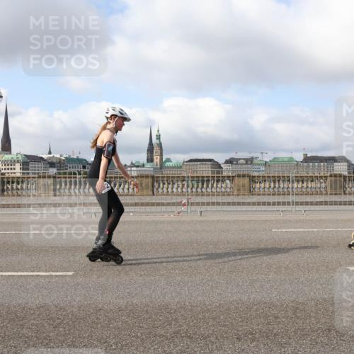 29.06.2025 - hella hamburg halbmarathon Lena Gebhardt http://msf.ph/oto/8429720 29.06.2025 08:59:44 Lombardsbrücke 20501, 501 meine-sportfotos.de