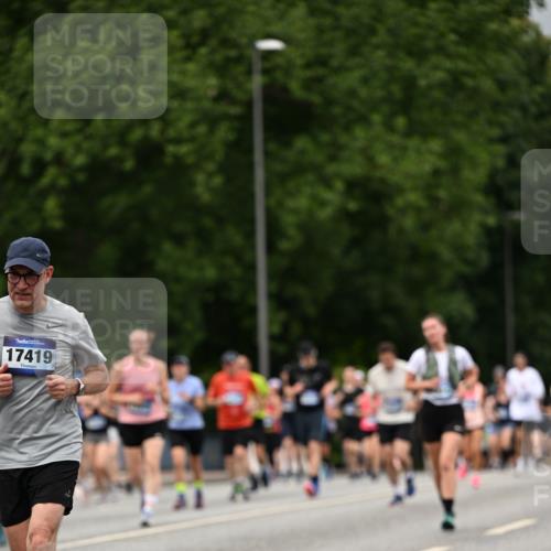 29.06.2025 - hella hamburg halbmarathon Dr. Thomas Lammeyer http://msf.ph/oto/8429782 29.06.2025 10:51:42 Kennedybrücke 1555, 1593, 2162, 2211, 2500, 2537, 2556, 2981, 3277, 3339, 3823, 4325, 4342, 5700, 5895, 6995, 7827, 7960, 8131, 8541, 9092, 9557, 9743, 9758, 10511, 11276, 11378 meine-sportfotos.de