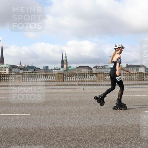 29.06.2025 - hella hamburg halbmarathon Lena Gebhardt http://msf.ph/oto/8429794 29.06.2025 08:59:44 Lombardsbrücke 502 meine-sportfotos.de