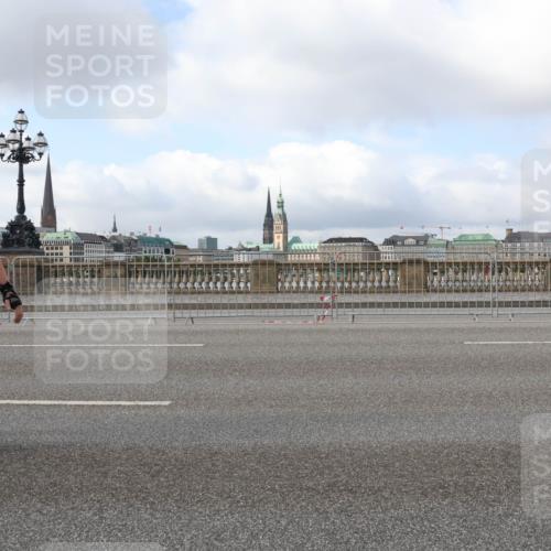 29.06.2025 - hella hamburg halbmarathon Lena Gebhardt http://msf.ph/oto/8429848 29.06.2025 08:59:57 Lombardsbrücke 183 meine-sportfotos.de