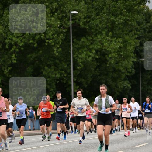 29.06.2025 - hella hamburg halbmarathon Dr. Thomas Lammeyer http://msf.ph/oto/8429863 29.06.2025 10:51:44 Kennedybrücke 1555, 1593, 1618, 2211, 2500, 2556, 2981, 3277, 3339, 3823, 4325, 4342, 5700, 5895, 6995, 7240, 7827, 7960, 8131, 8541, 9092, 9743, 9758, 10511, 11276, 11378 meine-sportfotos.de