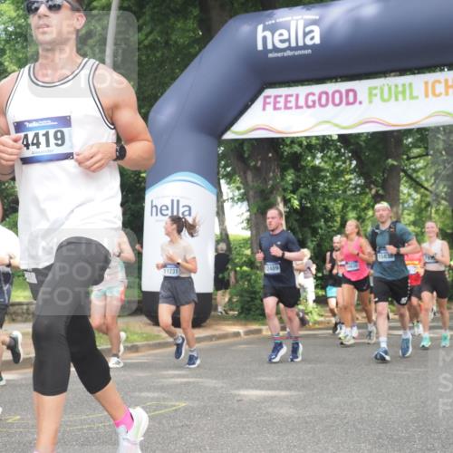 29.06.2025 - hella hamburg halbmarathon KatJ http://msf.ph/oto/8429864 29.06.2025 10:41:32 Zwischen KM18-KM19 2561, 3945, 4419, 6260, 7129, 7973, 8285, 8449 meine-sportfotos.de