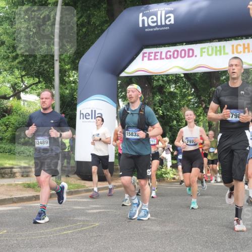 29.06.2025 - hella hamburg halbmarathon KatJ http://msf.ph/oto/8429889 29.06.2025 10:41:33 Zwischen KM18-KM19 1410, 2561, 3945, 4419, 6260, 7129, 7973, 8285, 8449 meine-sportfotos.de