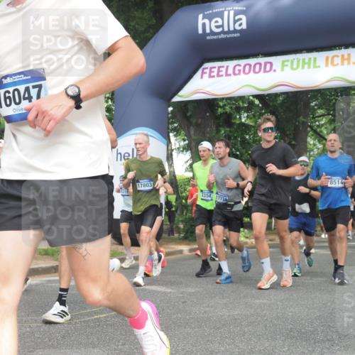 29.06.2025 - hella hamburg halbmarathon KatJ http://msf.ph/oto/8429972 29.06.2025 10:41:36 Zwischen KM18-KM19 1410, 2354, 3791, 3945, 4419, 4903, 6260, 7973, 8285, 8394, 8449, 8514 meine-sportfotos.de
