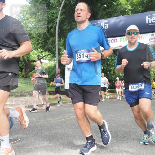 29.06.2025 - hella hamburg halbmarathon KatJ http://msf.ph/oto/8430035 29.06.2025 10:41:38 Zwischen KM18-KM19 1327, 1410, 2354, 3791, 3945, 4903, 5319, 6260, 7973, 8394, 8514 meine-sportfotos.de