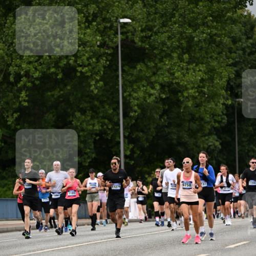 29.06.2025 - hella hamburg halbmarathon Dr. Thomas Lammeyer http://msf.ph/oto/8430077 29.06.2025 10:51:48 Kennedybrücke 1073, 1555, 1593, 1618, 2211, 2320, 2491, 2500, 2556, 2981, 3277, 3823, 4342, 5700, 5895, 7240, 7827, 8105, 8158, 9092, 9743, 9758, 10511, 11276, 11378 meine-sportfotos.de