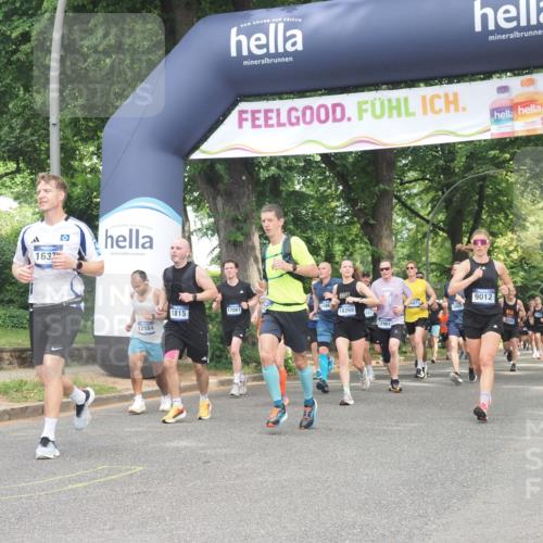 29.06.2025 - hella hamburg halbmarathon KatJ http://msf.ph/oto/8430137 29.06.2025 10:41:42 Zwischen KM18-KM19 1327, 1815, 2119, 2354, 3791, 4903, 5319, 8394, 8514 meine-sportfotos.de