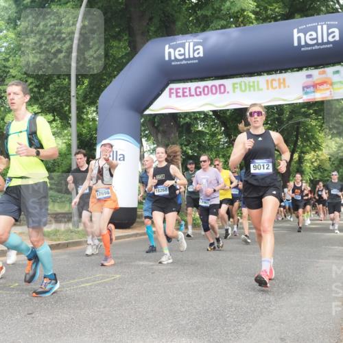 29.06.2025 - hella hamburg halbmarathon KatJ http://msf.ph/oto/8430186 29.06.2025 10:41:44 Zwischen KM18-KM19 1327, 1815, 2119, 3041, 3256, 5319 meine-sportfotos.de