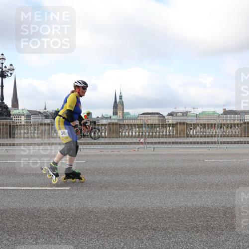 29.06.2025 - hella hamburg halbmarathon Lena Gebhardt http://msf.ph/oto/8430250 29.06.2025 09:00:19 Lombardsbrücke 38 meine-sportfotos.de