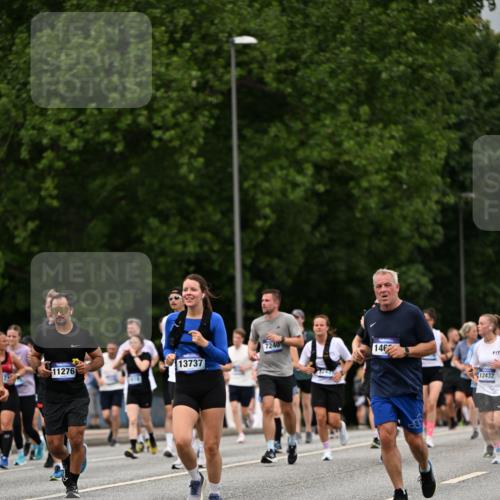 29.06.2025 - hella hamburg halbmarathon Dr. Thomas Lammeyer http://msf.ph/oto/8430252 29.06.2025 10:51:52 Kennedybrücke 1073, 1523, 1555, 1593, 1618, 2211, 2320, 2491, 2500, 2981, 3679, 4239, 4342, 5700, 5796, 5895, 7240, 8105, 8158, 8270, 9092, 9743, 9758, 10658, 10903, 11276 meine-sportfotos.de