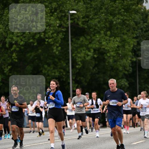 29.06.2025 - hella hamburg halbmarathon Dr. Thomas Lammeyer http://msf.ph/oto/8430258 29.06.2025 10:51:52 Kennedybrücke 1073, 1523, 1555, 1593, 1618, 2211, 2320, 2491, 2500, 2981, 3679, 4239, 4342, 5700, 5796, 5895, 7240, 8105, 8158, 8270, 9092, 9743, 9758, 10658, 10903, 11276 meine-sportfotos.de