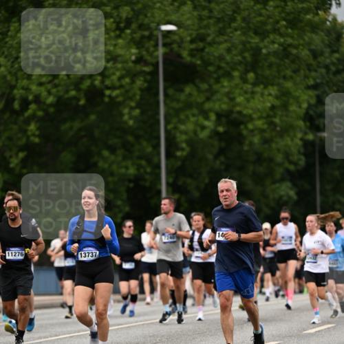 29.06.2025 - hella hamburg halbmarathon Dr. Thomas Lammeyer http://msf.ph/oto/8430293 29.06.2025 10:51:53 Kennedybrücke 1073, 1430, 1523, 1593, 1618, 2211, 2320, 2491, 2500, 2981, 3679, 4239, 4342, 5700, 5796, 5895, 7240, 8105, 8158, 8270, 9092, 9743, 9758, 10658, 10903, 11276 meine-sportfotos.de