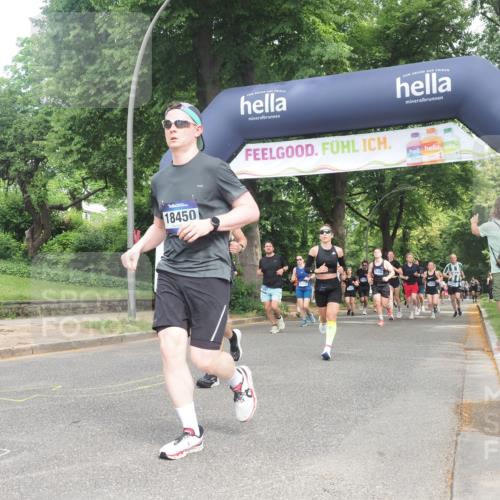 29.06.2025 - hella hamburg halbmarathon KatJ http://msf.ph/oto/8430355 29.06.2025 10:41:47 Zwischen KM18-KM19 1815, 2119, 3041, 3058, 3256, 6581 meine-sportfotos.de