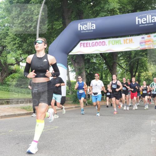 29.06.2025 - hella hamburg halbmarathon KatJ http://msf.ph/oto/8430399 29.06.2025 10:41:49 Zwischen KM18-KM19 1120, 1815, 2119, 3041, 3058, 3256, 3898, 6581, 6587 meine-sportfotos.de