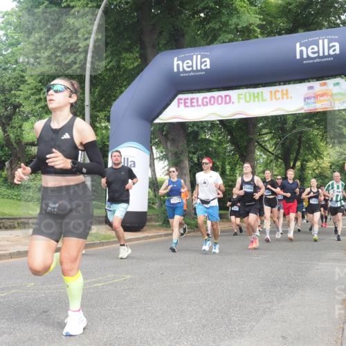 29.06.2025 - hella hamburg halbmarathon KatJ http://msf.ph/oto/8430409 29.06.2025 10:41:49 Zwischen KM18-KM19 1120, 1815, 2119, 3041, 3058, 3256, 3898, 6581, 6587 meine-sportfotos.de