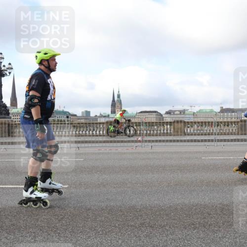 29.06.2025 - hella hamburg halbmarathon Lena Gebhardt http://msf.ph/oto/8430457 29.06.2025 09:00:20 Lombardsbrücke 38 meine-sportfotos.de